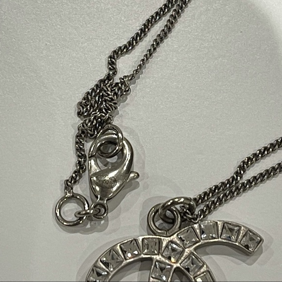 Chanel Necklace - Picture 6 of 7